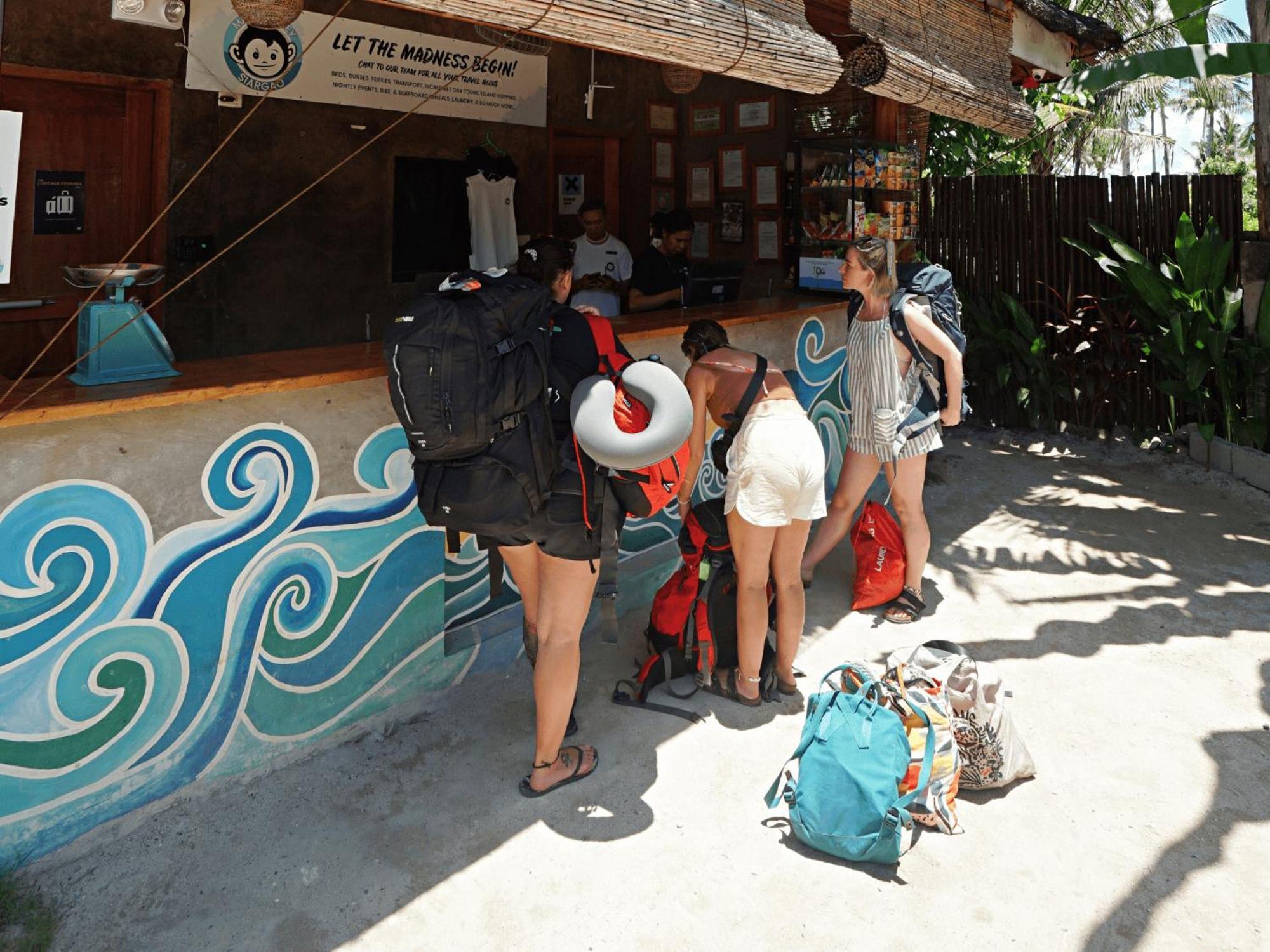 Mad Monkey Hostel Siargao General Luna  Exterior foto